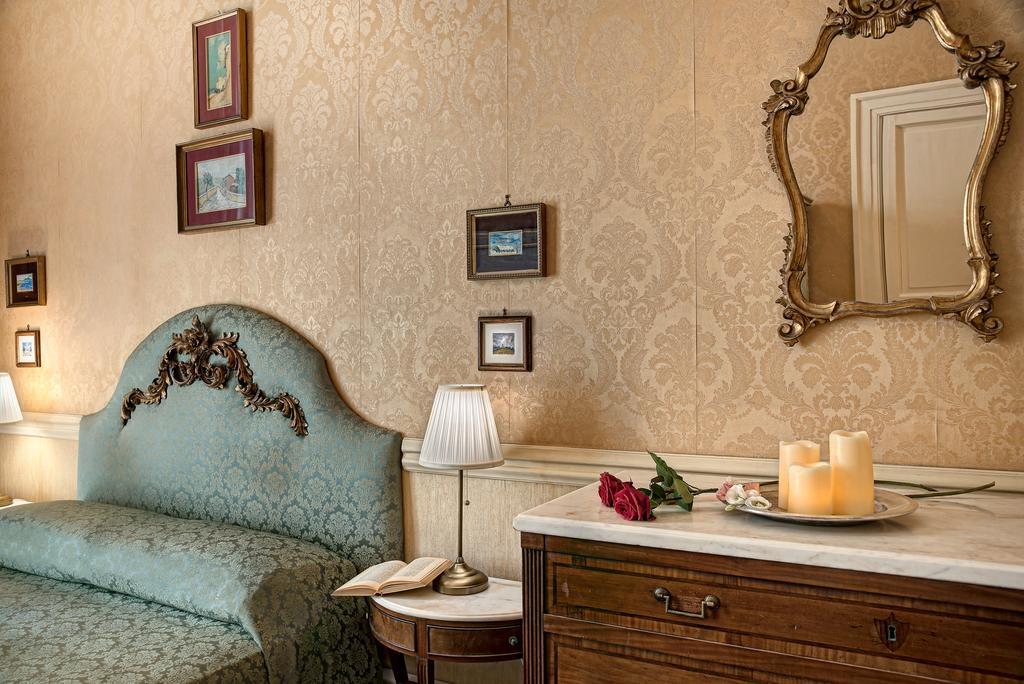 Arthouse Lady Marys Tribunali Luxury Suite Neapel Exterior foto