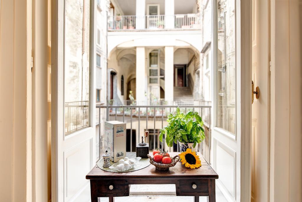 Arthouse Lady Marys Tribunali Luxury Suite Neapel Exterior foto
