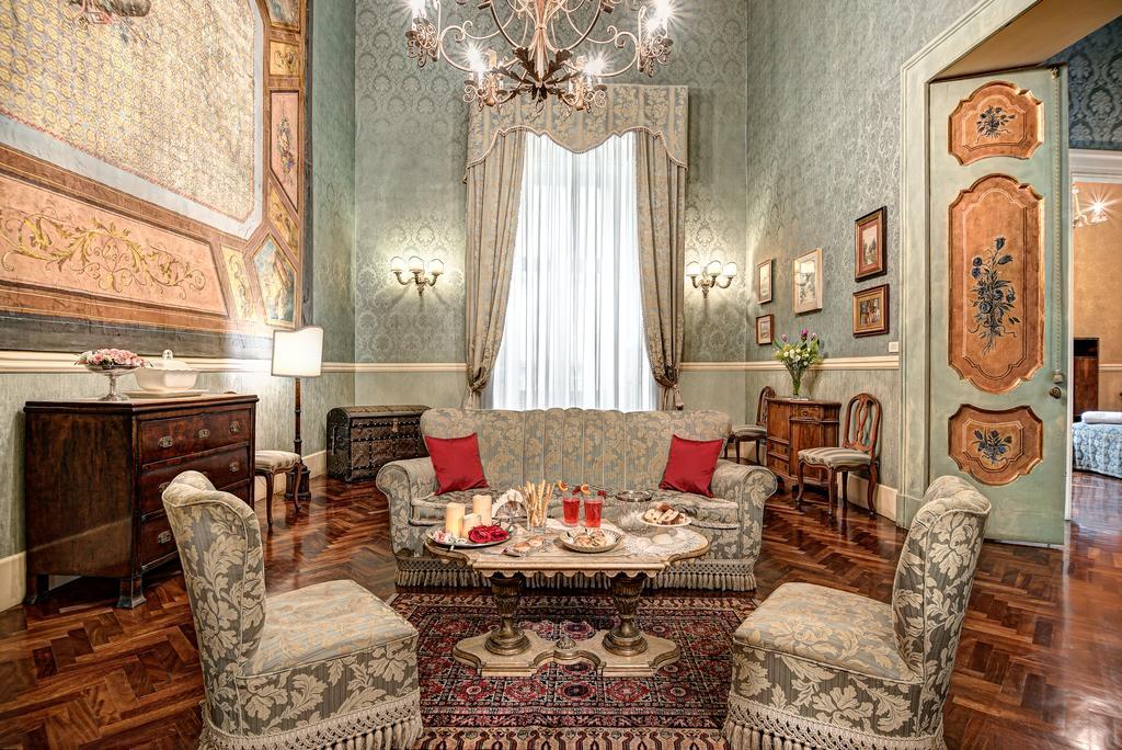 Arthouse Lady Marys Tribunali Luxury Suite Neapel Exterior foto