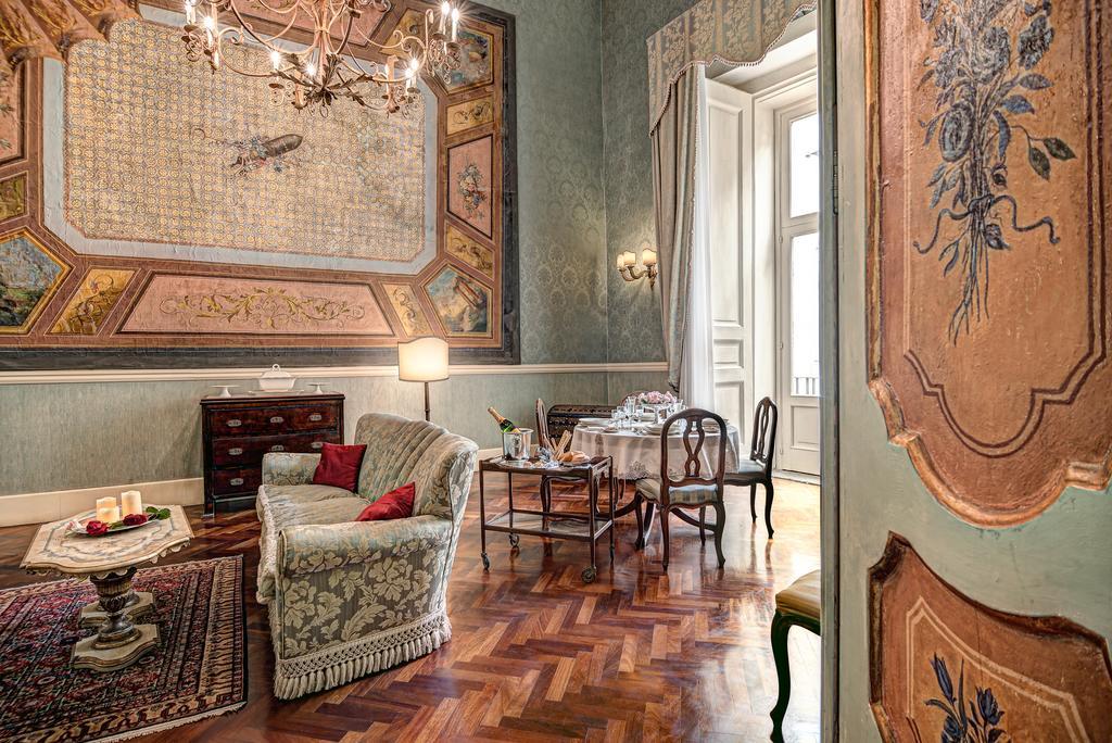 Arthouse Lady Marys Tribunali Luxury Suite Neapel Exterior foto